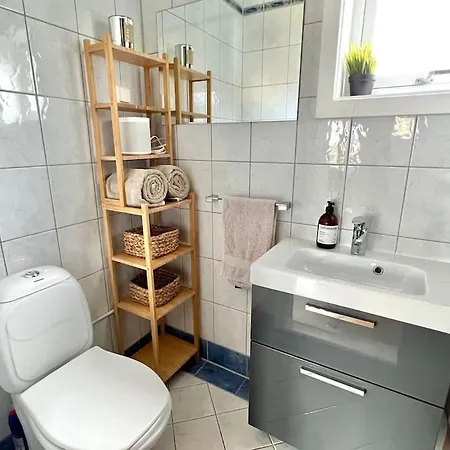 Newly Upgraded Apt: Two Balconies, Sun-drenched! Leilighet Bergen